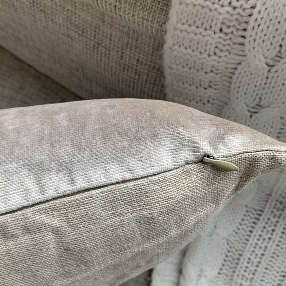 Williams Sonoma cream being champagne double sided two‎ tones accent pillow down - Picture 7 of 9